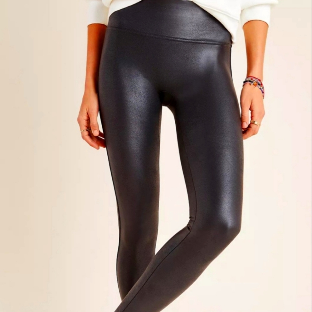 Spanx Faux Leather Leggings sz M